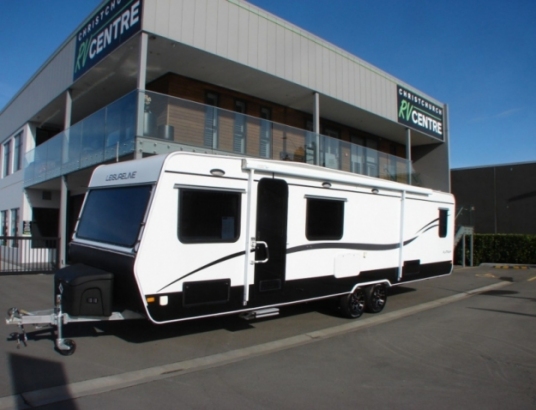 Leisure Line - Platinum - 906 SE - Walk Around Bed